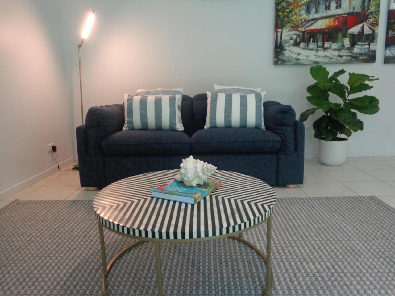 Noosa Buoys Hotel Tinbeerwah ภายนอก รูปภาพ
